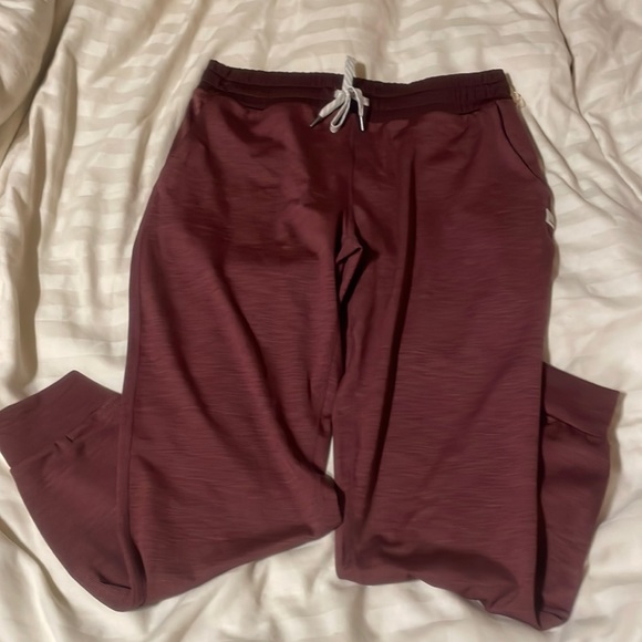 Vuori Pants - Vuori Clothing joggers. Size Small. NWT.